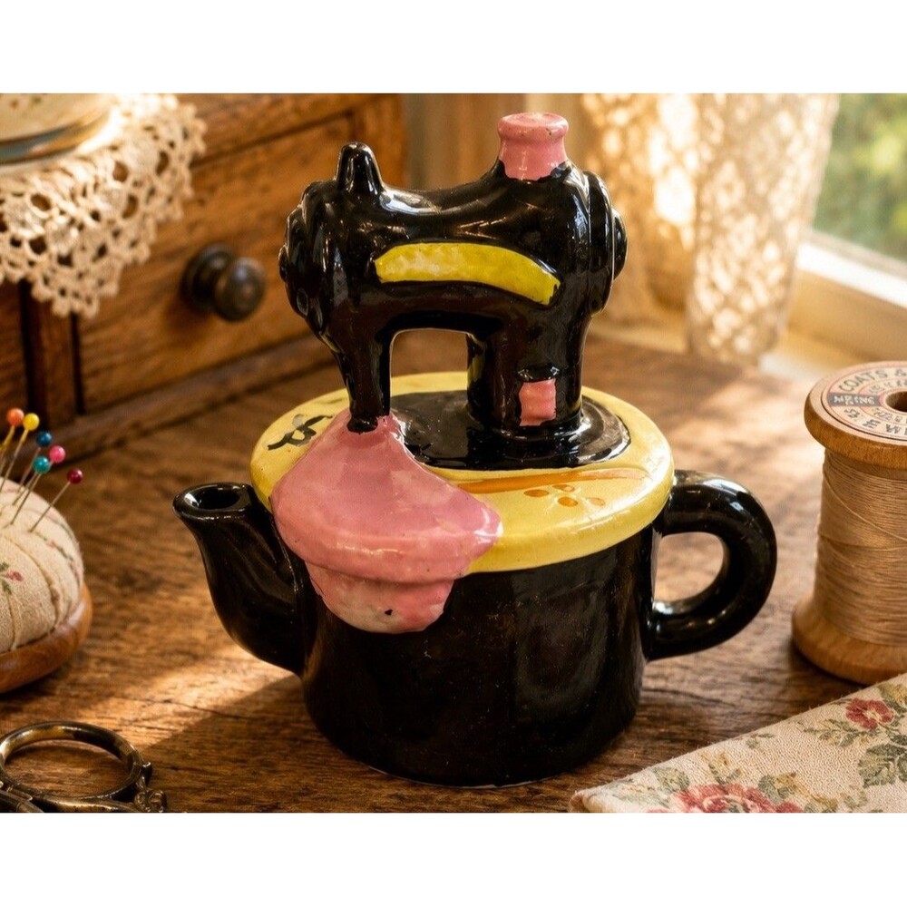 Vintage Mini Ceramic Sewing Machine Teapot Novelty Black Pink Trinket Box Decor
